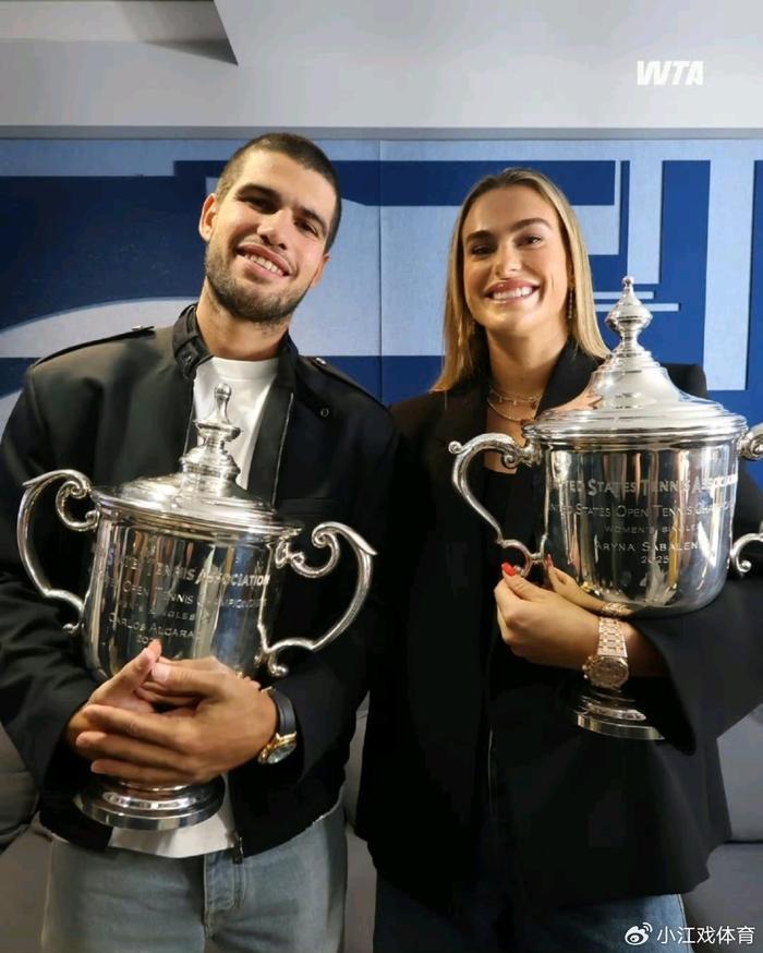 pg电子游戏app-爆笑！萨巴伦卡当面把阿卡叫成辛纳，阿卡小发雷霆，抱着冠军奖杯要走