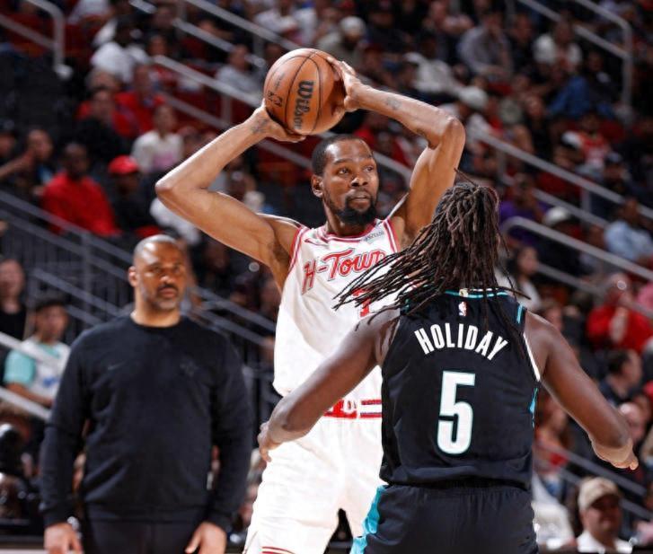 pg游戏官网登录入口-险胜开拓者!阿门轰26+7,谢泼德17+6+3再超神下去,火箭能争冠了